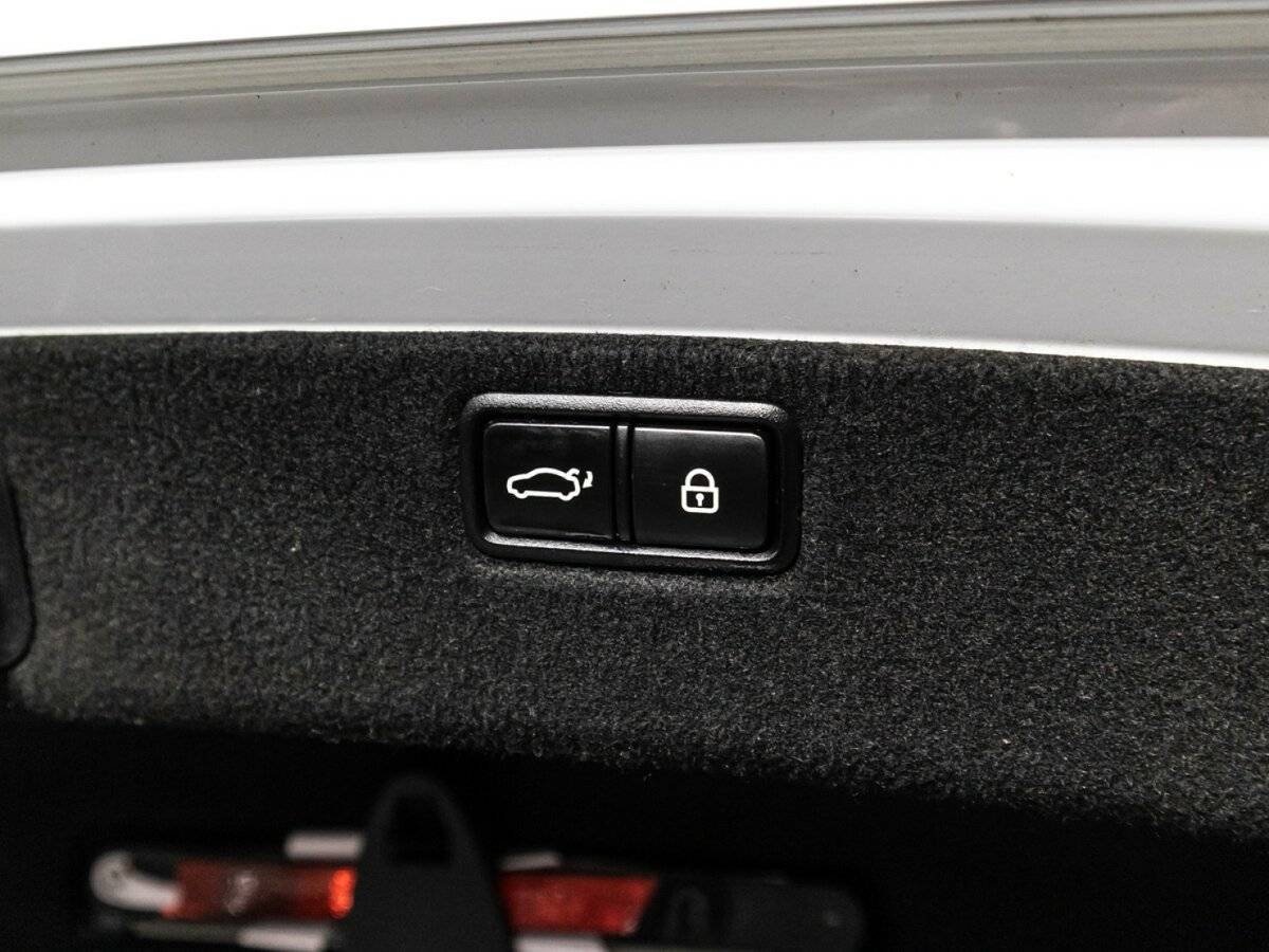 Купить Hyundai Genesis с пробегом. Фото: #13