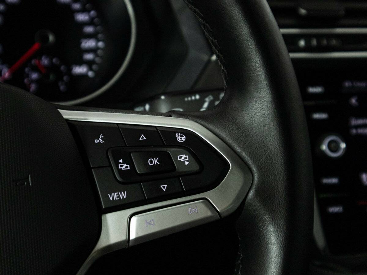 Купить Volkswagen Tiguan с пробегом. Фото: #22