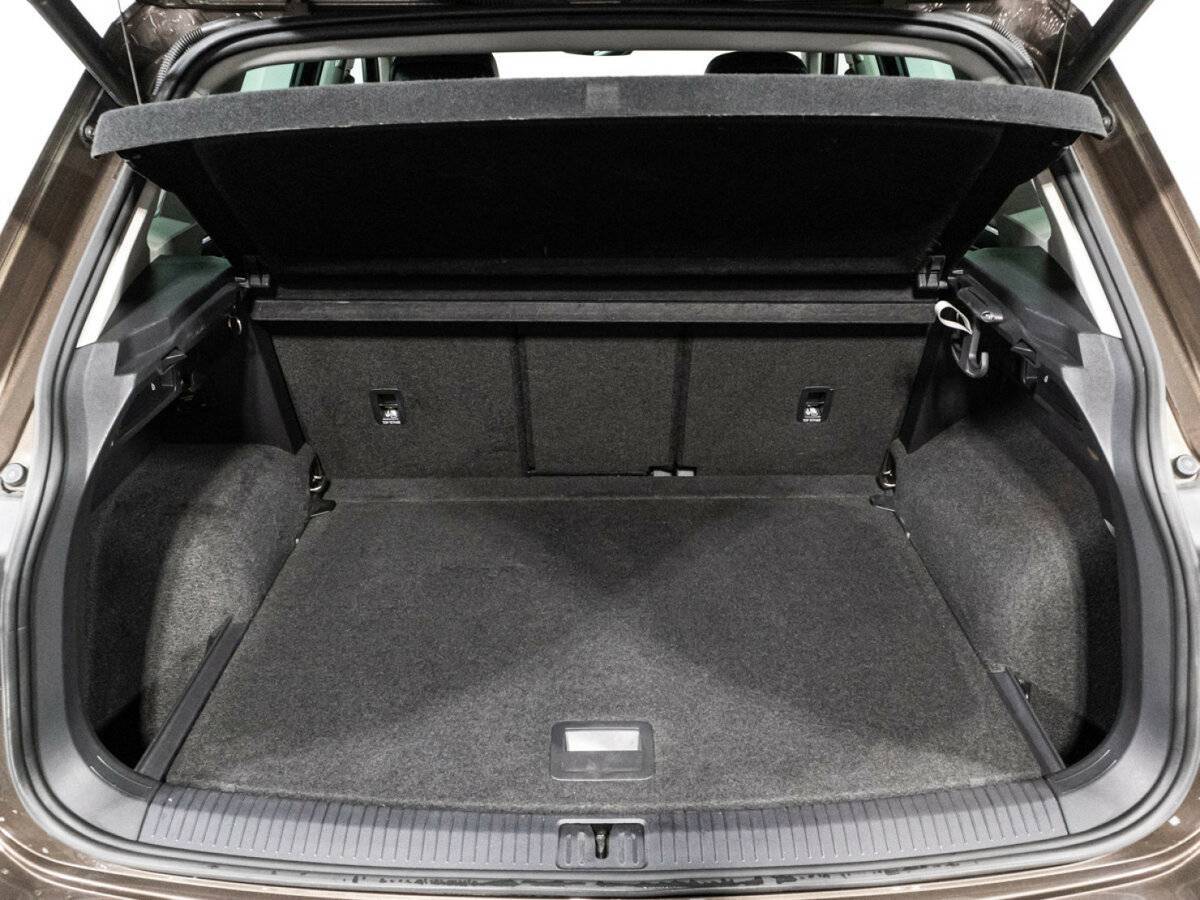 Купить Volkswagen Tiguan с пробегом. Фото: #14