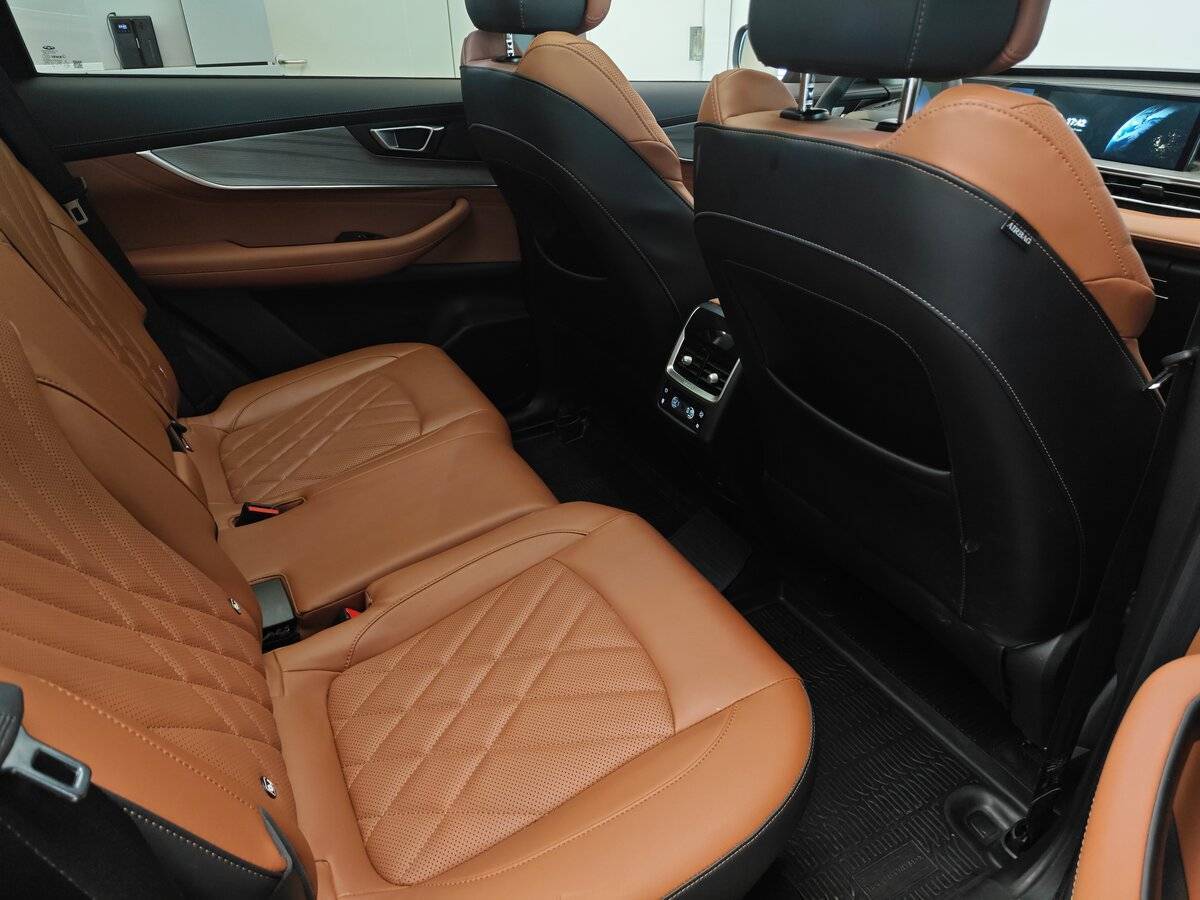 Купить Chery Tiggo 8 Pro Max с пробегом. Фото: #23