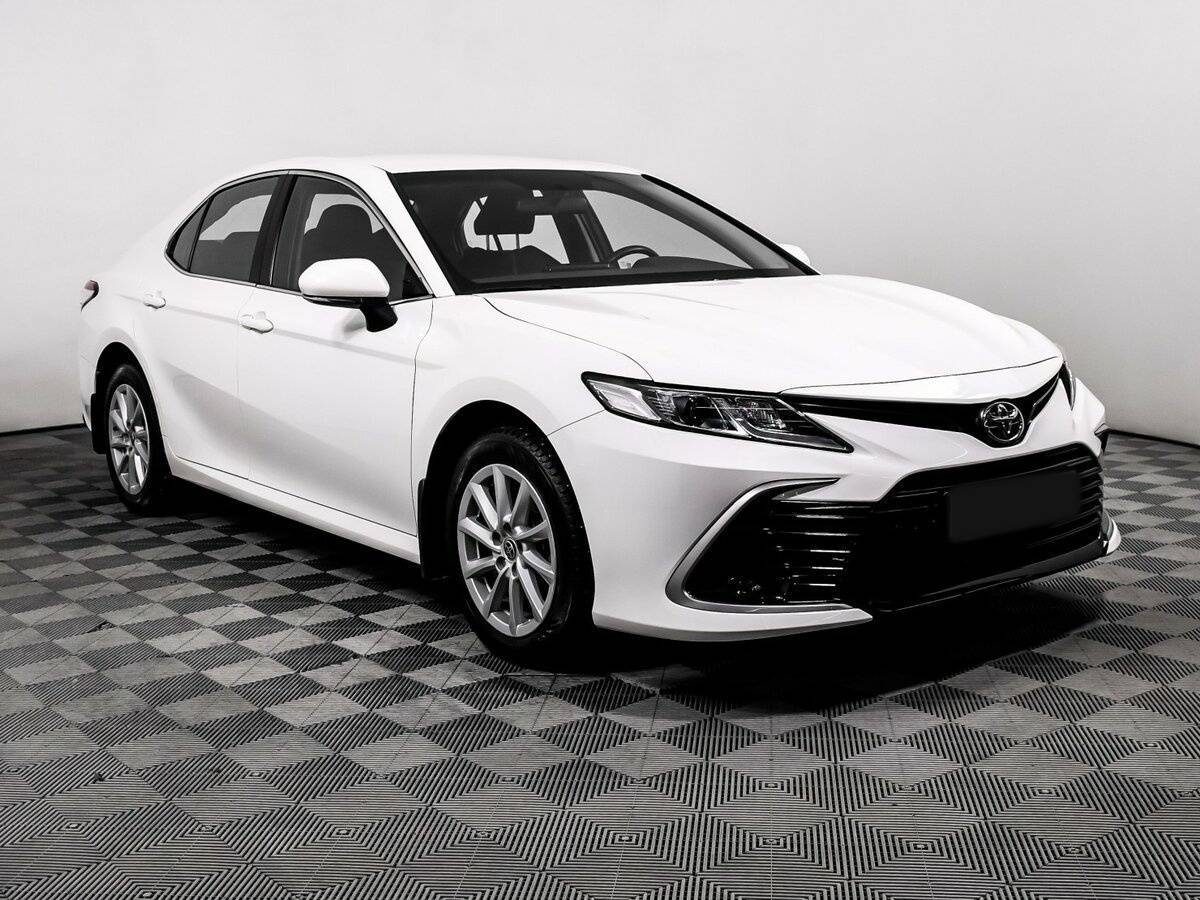 Купить Toyota Camry с пробегом. Фото: #2
