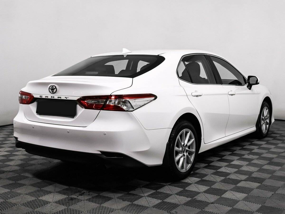 Купить Toyota Camry с пробегом. Фото: #4