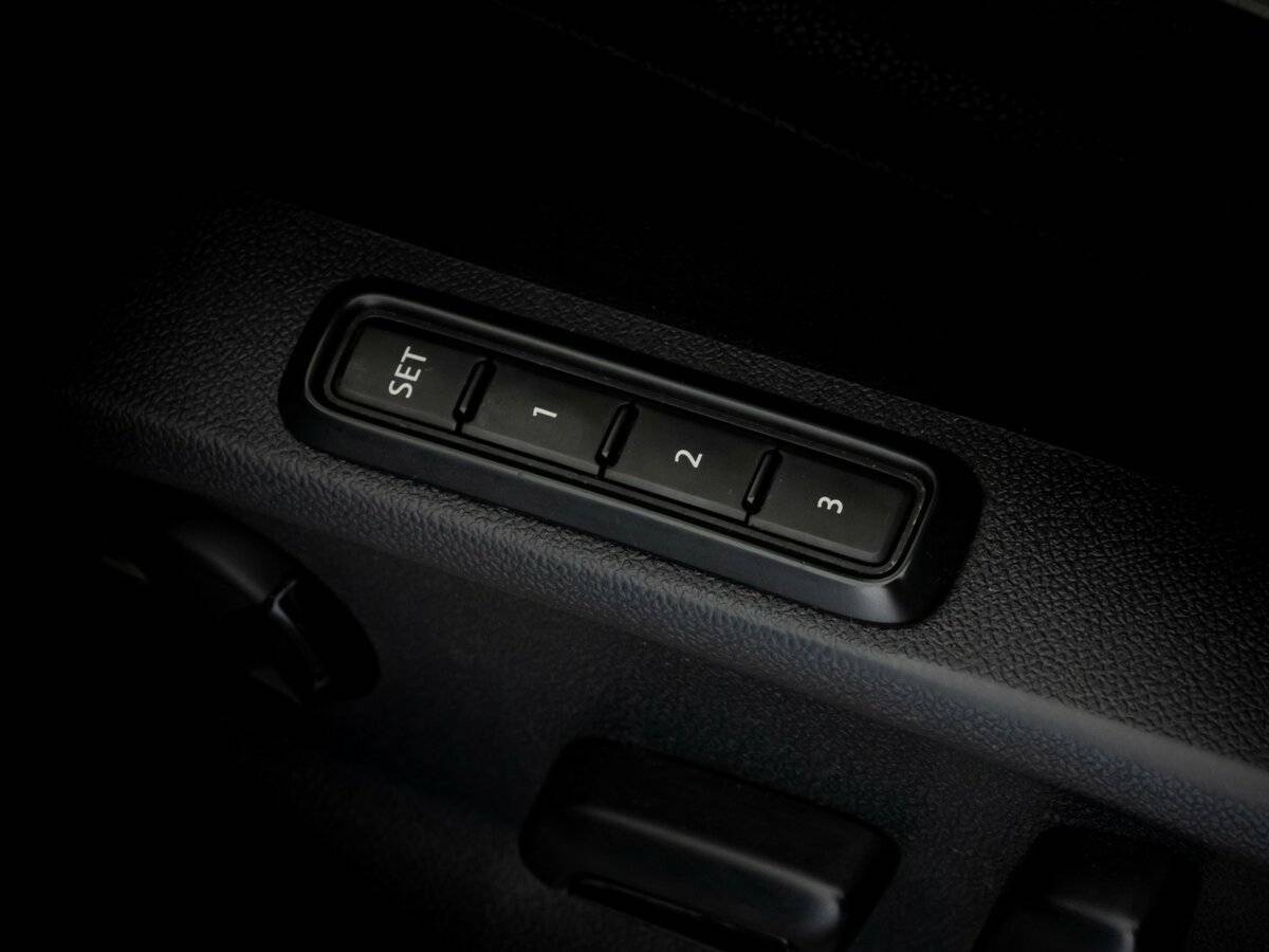 Купить Volkswagen Tiguan с пробегом. Фото: #23