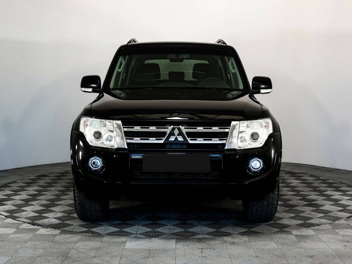 Купить Mitsubishi Pajero с пробегом. Фото: #1