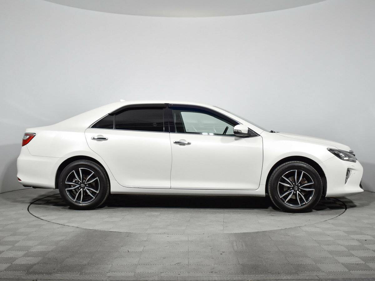 Купить Toyota Camry с пробегом. Фото: #3