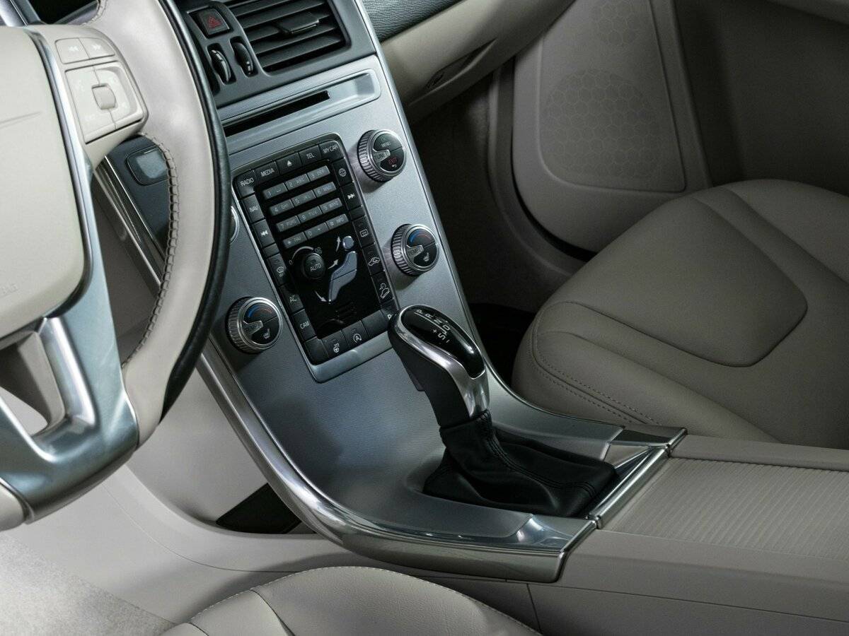 Купить Volvo XC60 с пробегом. Фото: #16