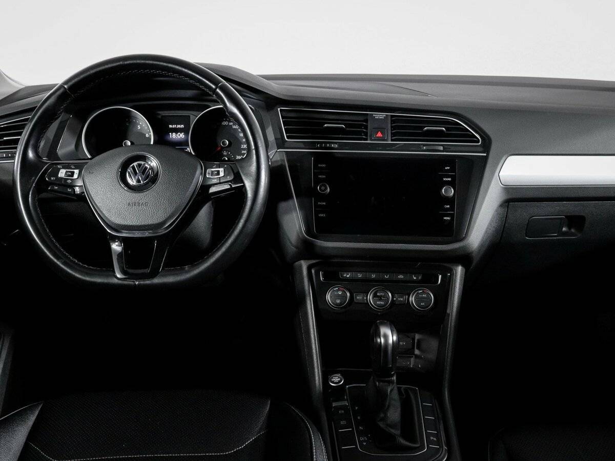 Купить Volkswagen Tiguan с пробегом. Фото: #11