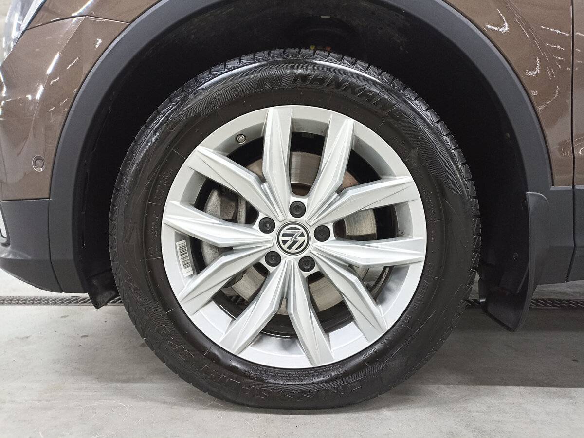 Купить Volkswagen Tiguan с пробегом. Фото: #17