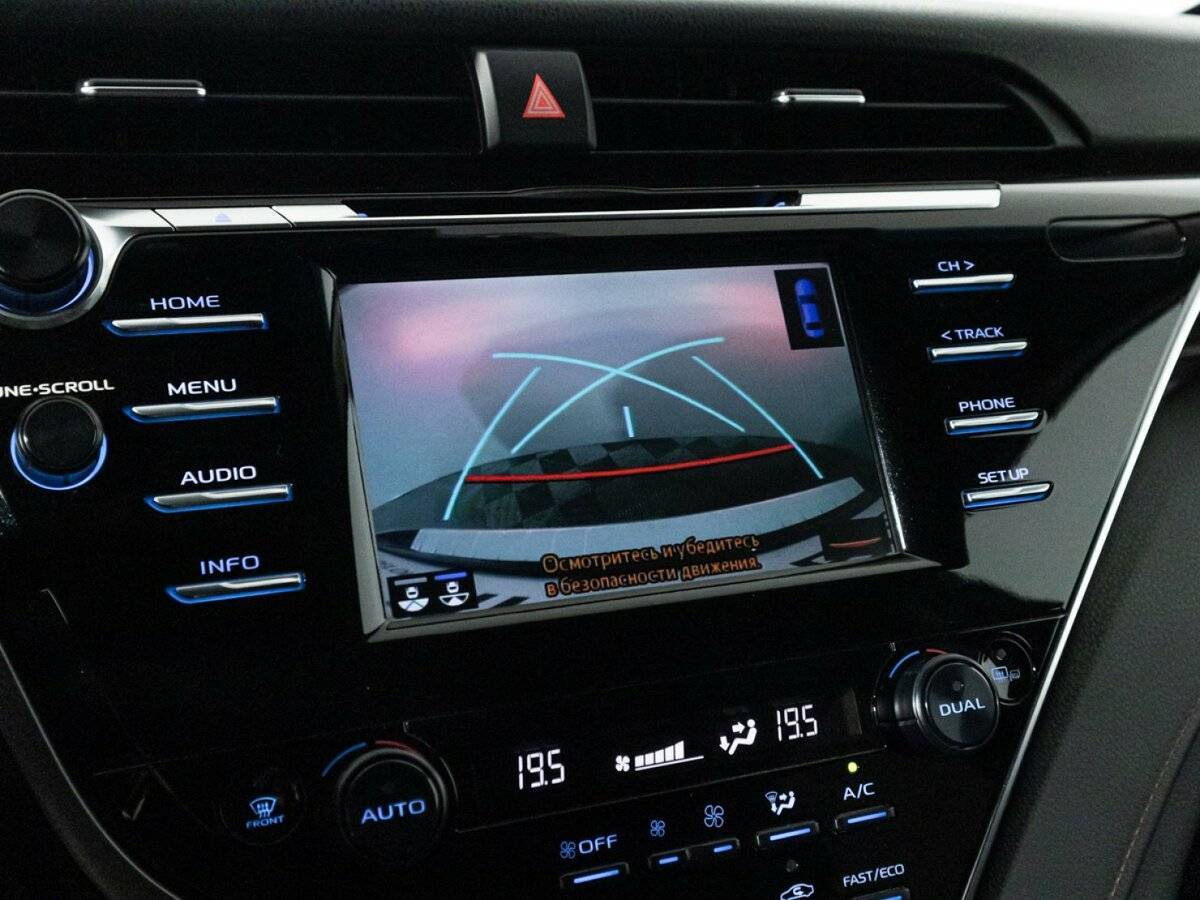 Купить Toyota Camry с пробегом. Фото: #17