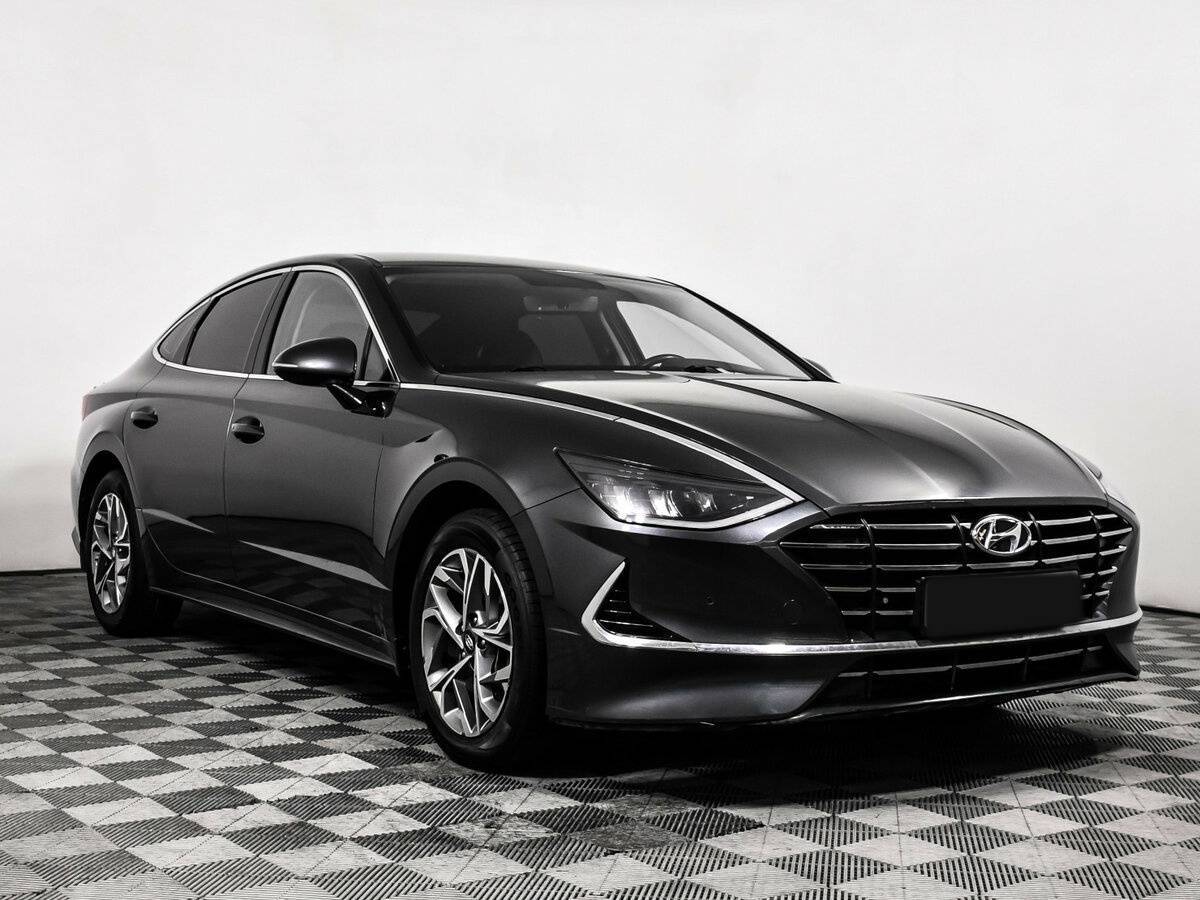 Купить Hyundai Sonata с пробегом. Фото: #2
