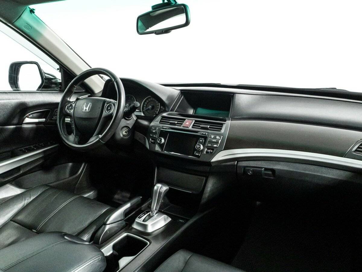 Купить Honda Crosstour с пробегом. Фото: #8