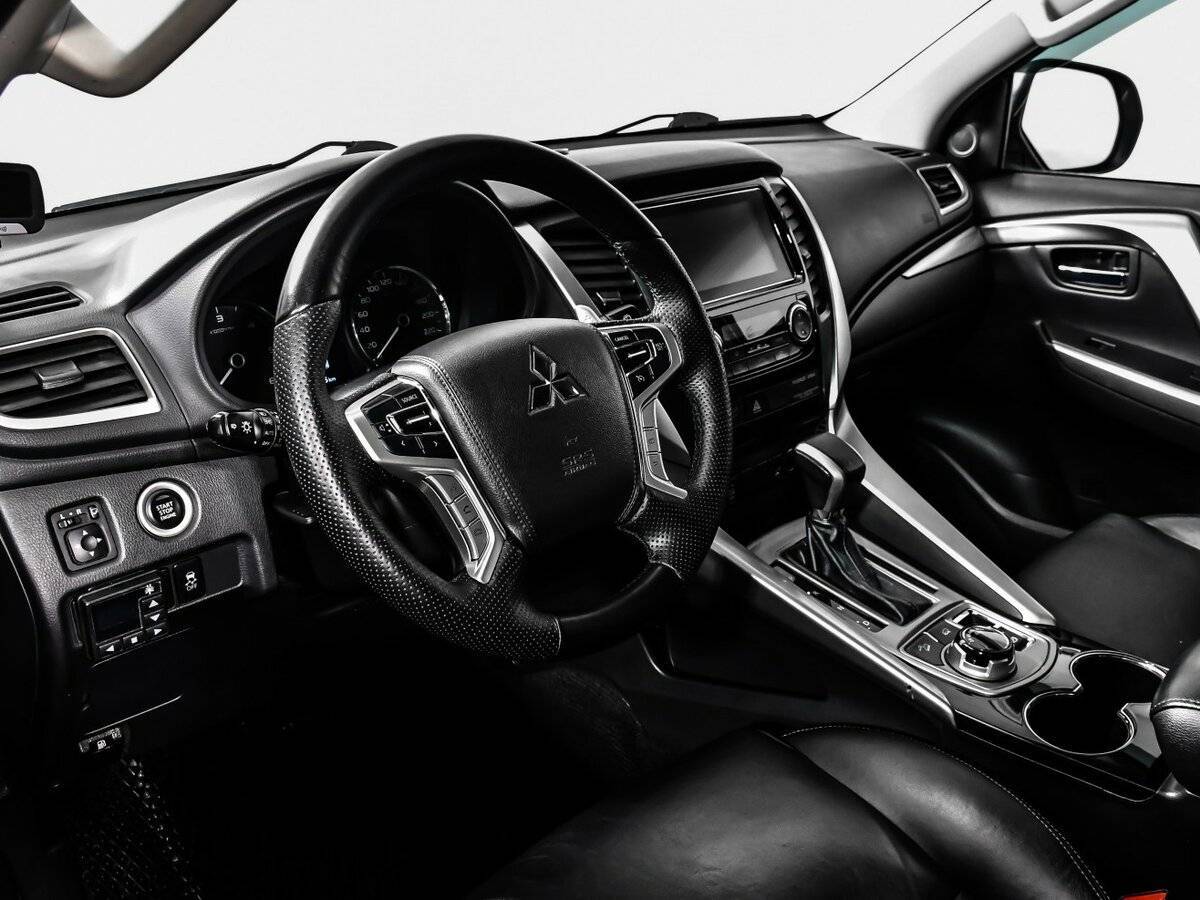 Купить Mitsubishi Pajero Sport с пробегом. Фото: #12