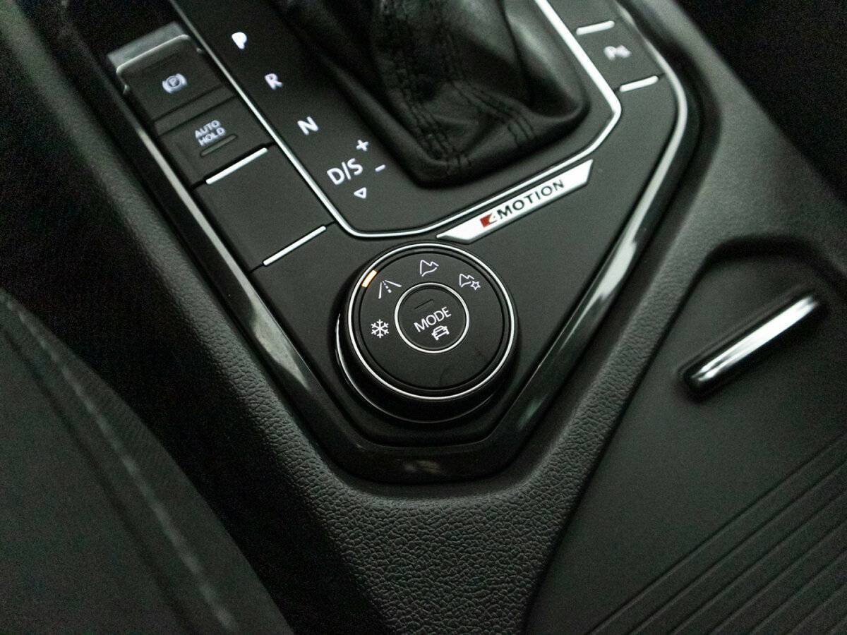 Купить Volkswagen Tiguan с пробегом. Фото: #18