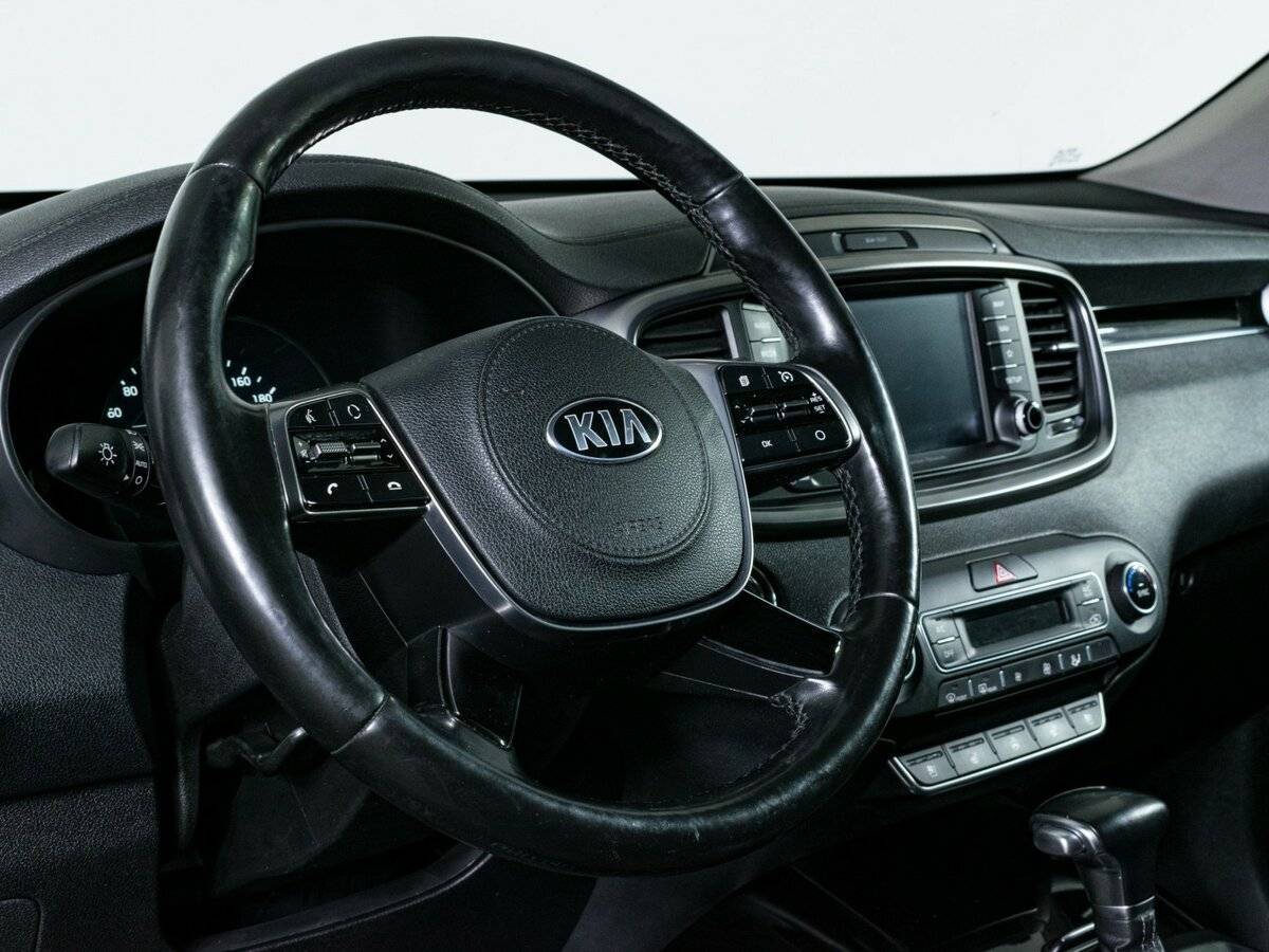 Купить Kia Sorento с пробегом. Фото: #12