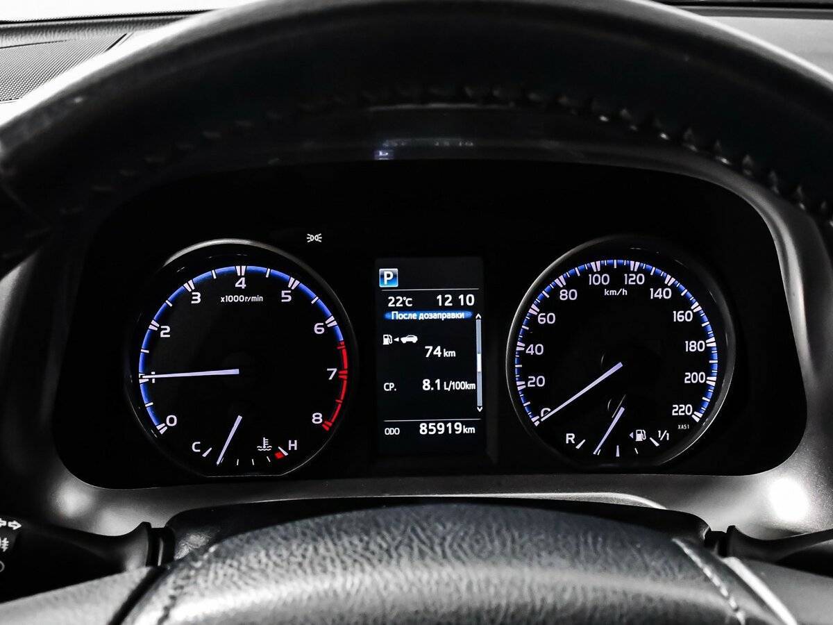 Купить Toyota RAV4 с пробегом. Фото: #9