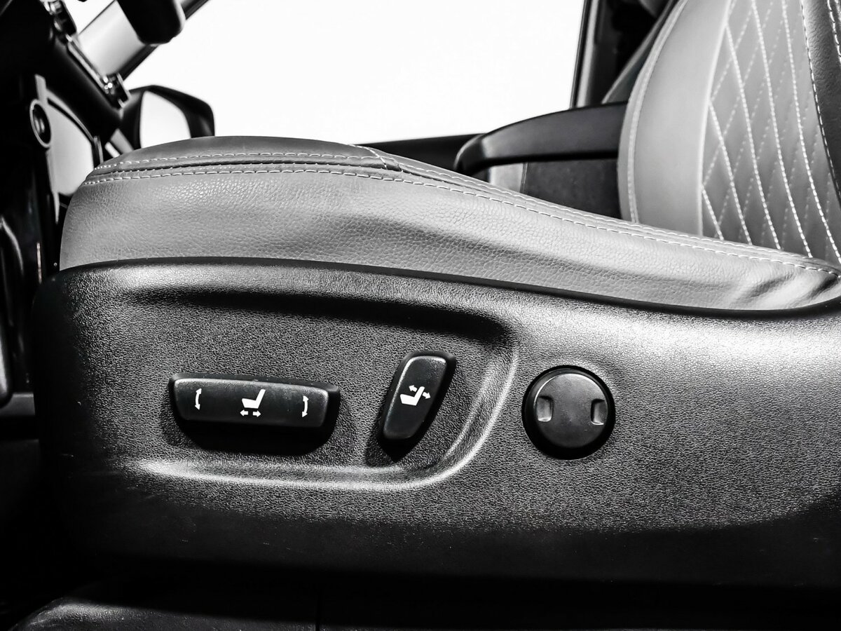 Купить Toyota Land Cruiser Prado с пробегом. Фото: #10