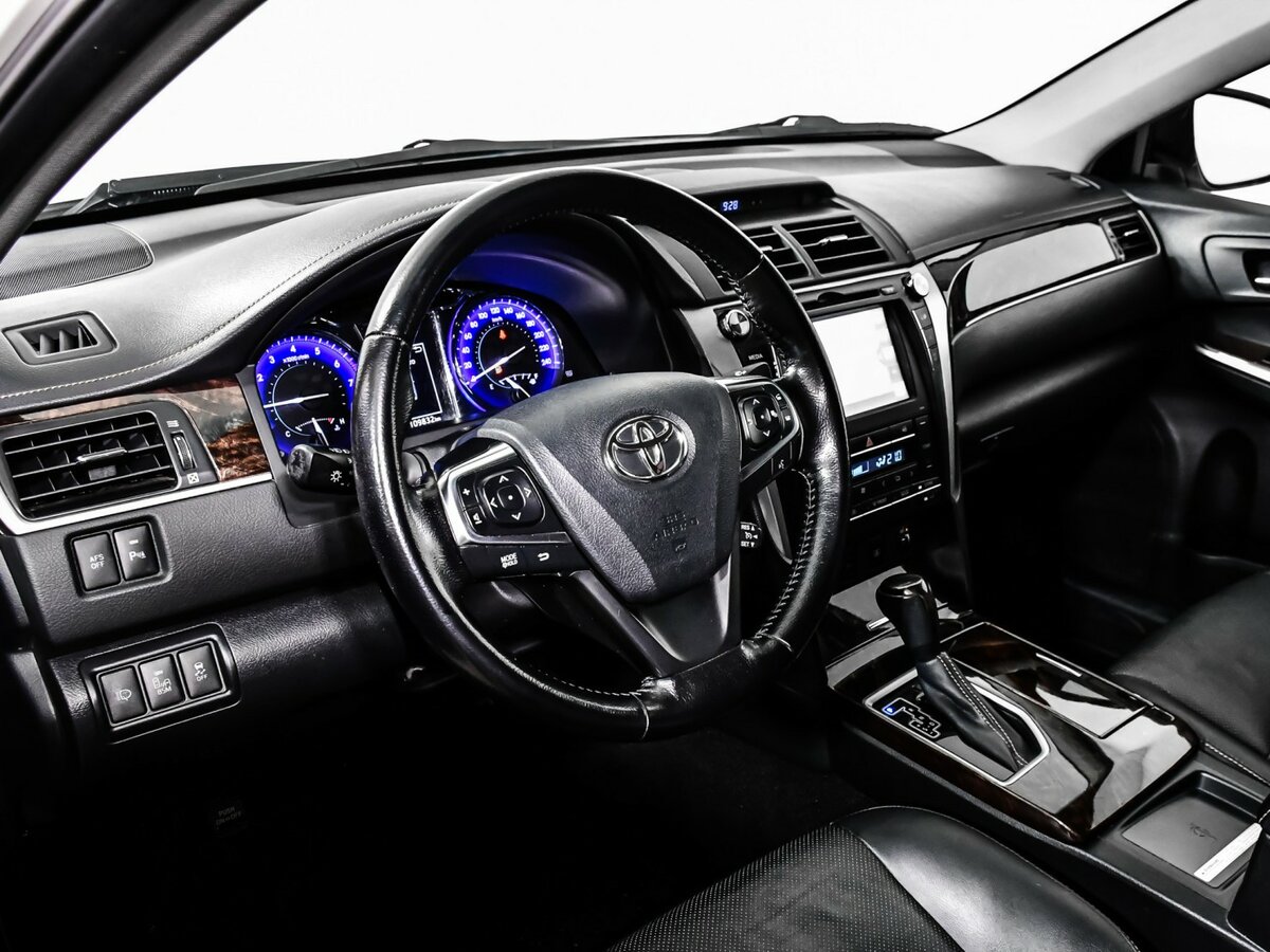 Купить Toyota Camry с пробегом. Фото: #9