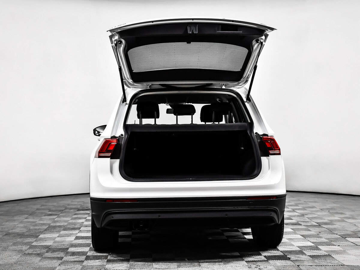 Купить Volkswagen Tiguan с пробегом. Фото: #12