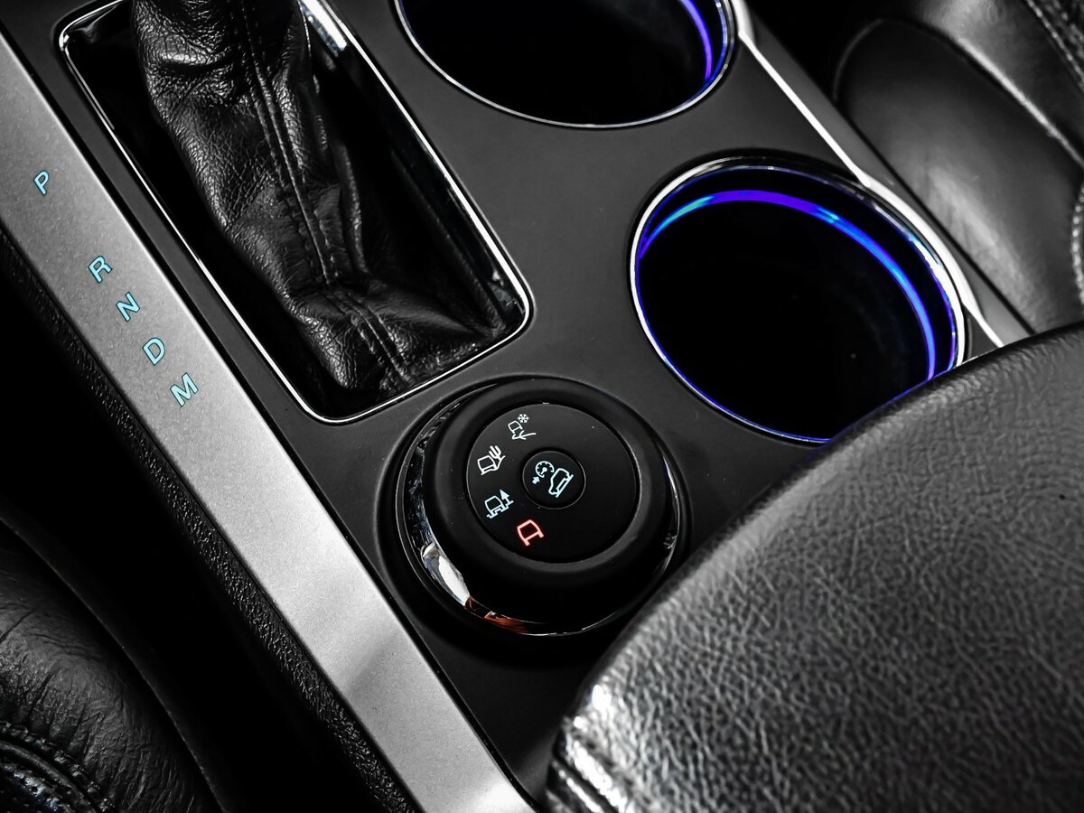 Купить Ford Explorer с пробегом. Фото: #17