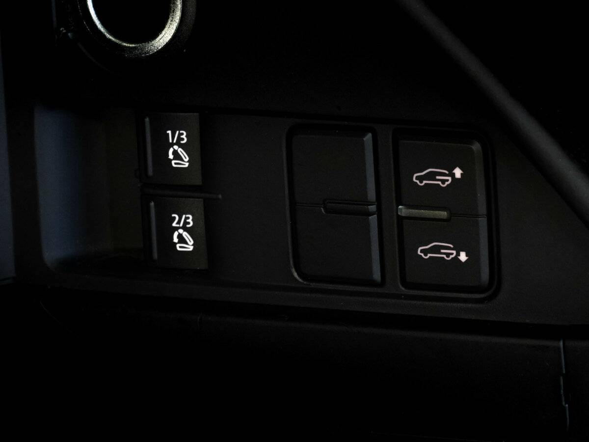 Купить Volkswagen Touareg с пробегом. Фото: #22