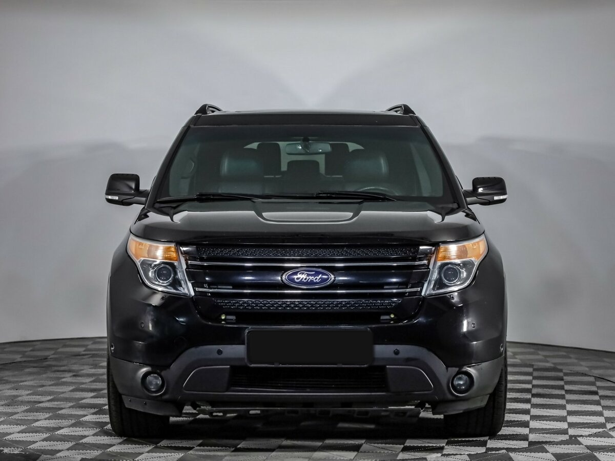 Купить Ford Explorer с пробегом. Фото: #1