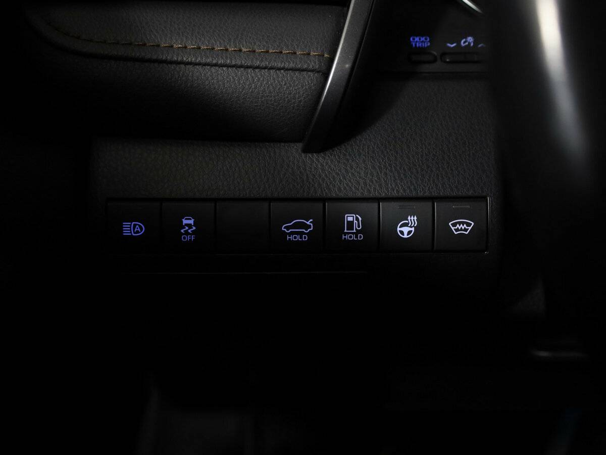 Купить Toyota Camry с пробегом. Фото: #17