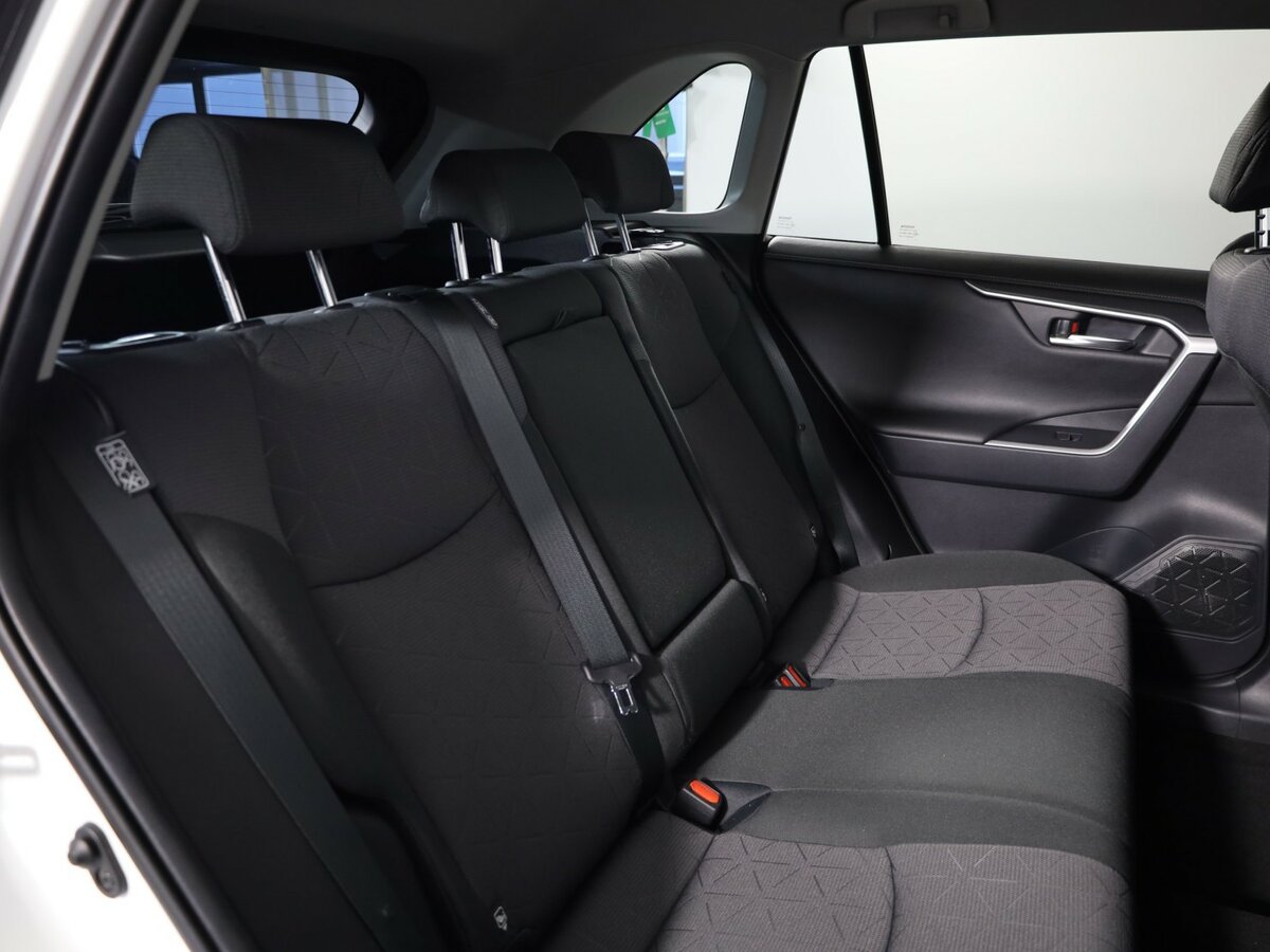 Купить Toyota RAV4 с пробегом. Фото: #12