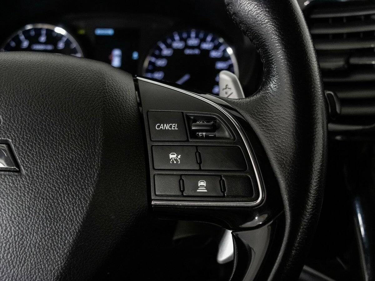 Купить Mitsubishi Outlander с пробегом. Фото: #9