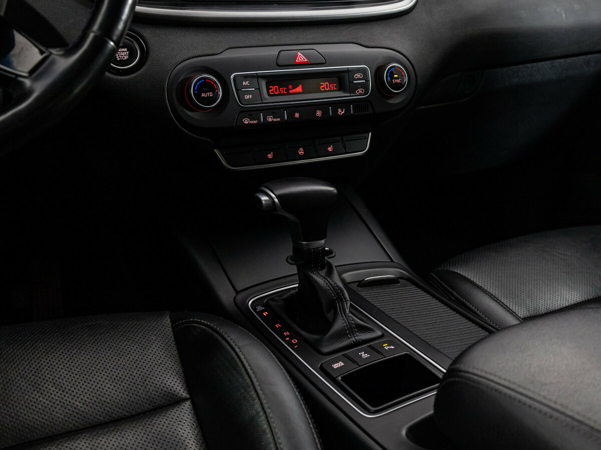 Купить Kia Sorento с пробегом. Фото: #10