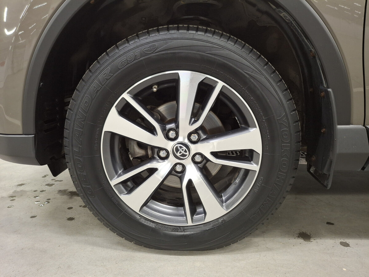 Купить Toyota RAV4 с пробегом. Фото: #16