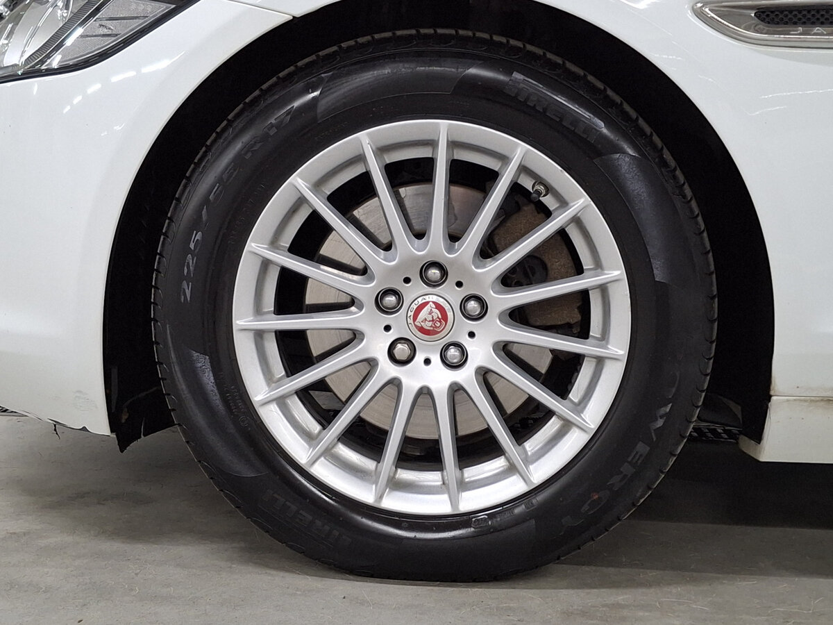 Купить Jaguar XF с пробегом. Фото: #17