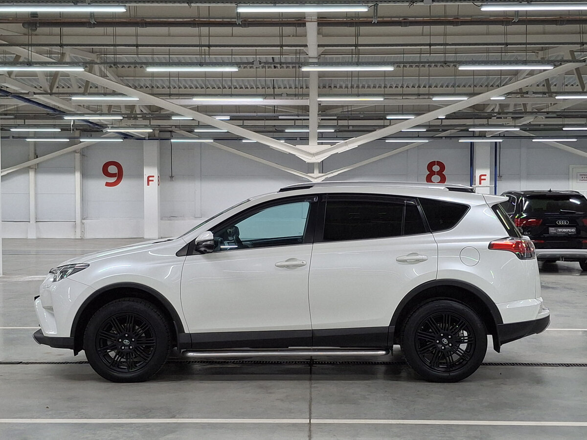 Купить Toyota RAV4 с пробегом. Фото: #7