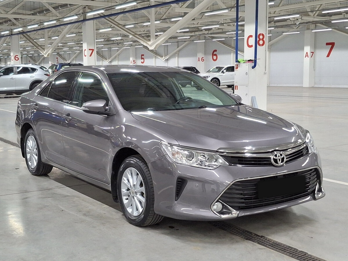 Купить Toyota Camry с пробегом. Фото: #2