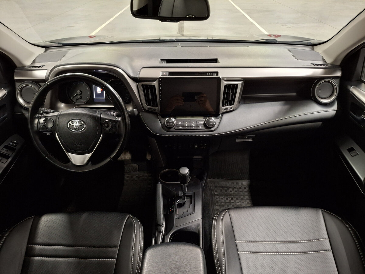 Купить Toyota RAV4 с пробегом. Фото: #13