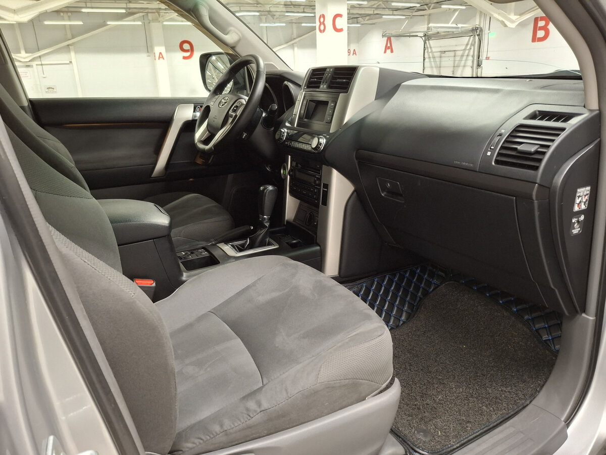 Купить Toyota Land Cruiser Prado с пробегом. Фото: #10