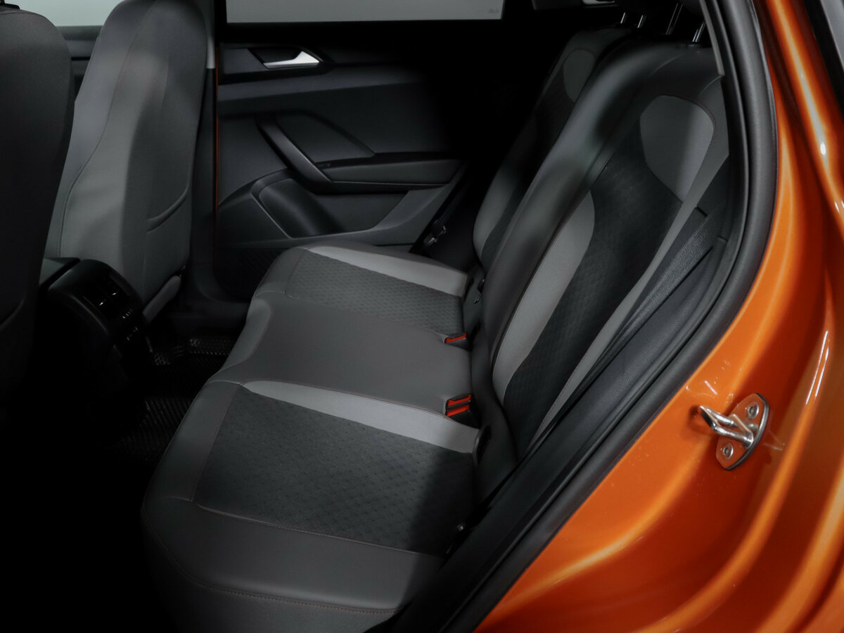 Купить Volkswagen Taos с пробегом. Фото: #7