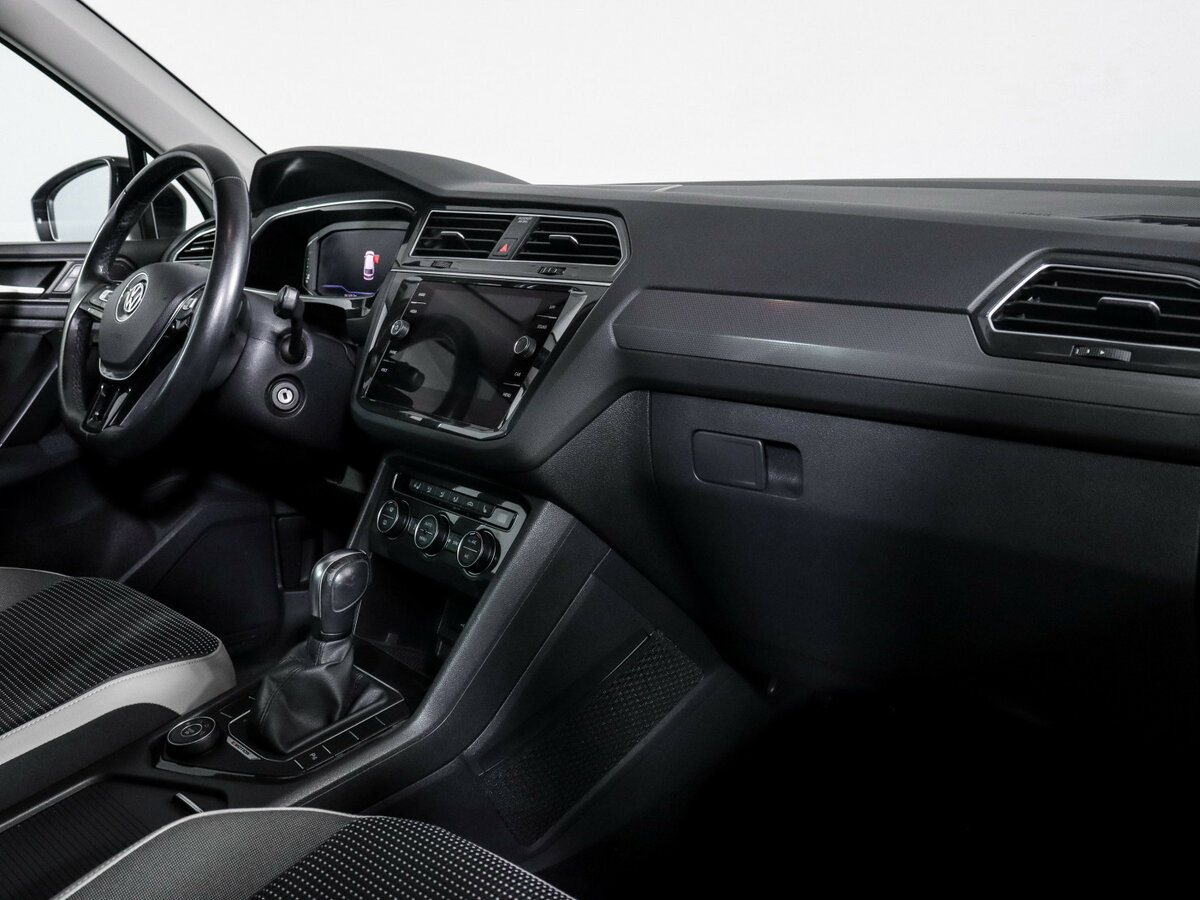 Купить Volkswagen Tiguan с пробегом. Фото: #6