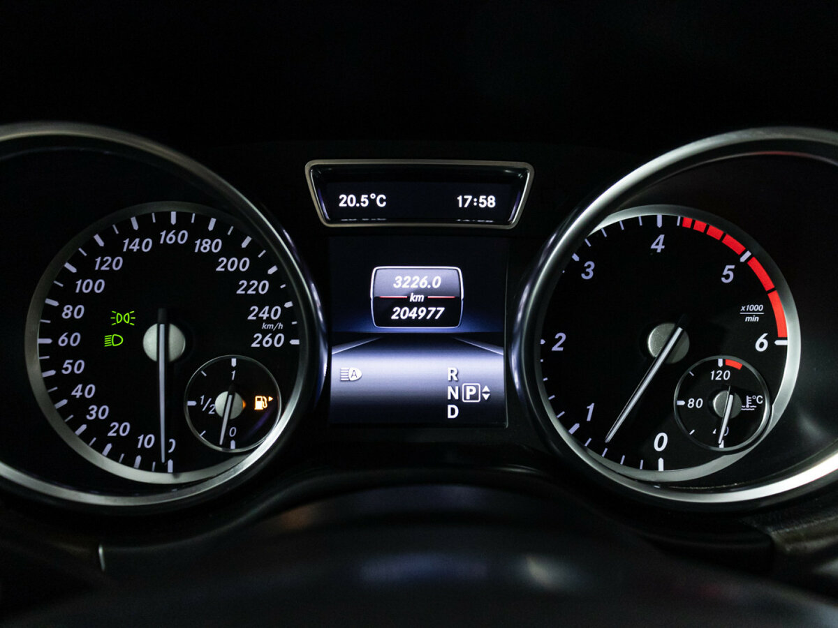 Купить Mercedes-Benz M-Класс с пробегом. Фото: #9