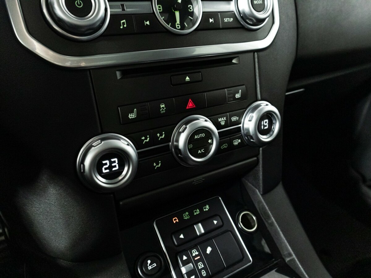 Купить Land Rover Discovery с пробегом. Фото: #16