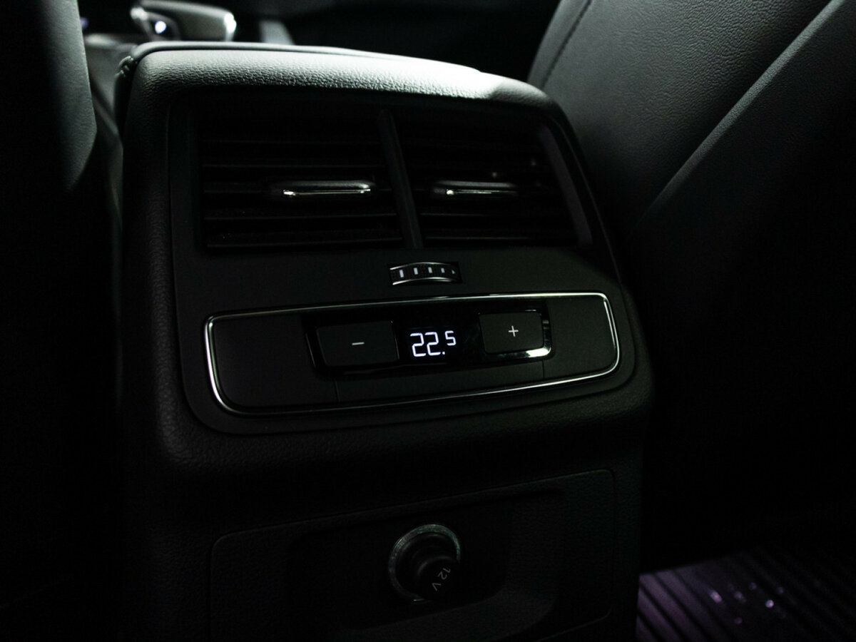 Купить Audi A4 с пробегом. Фото: #18