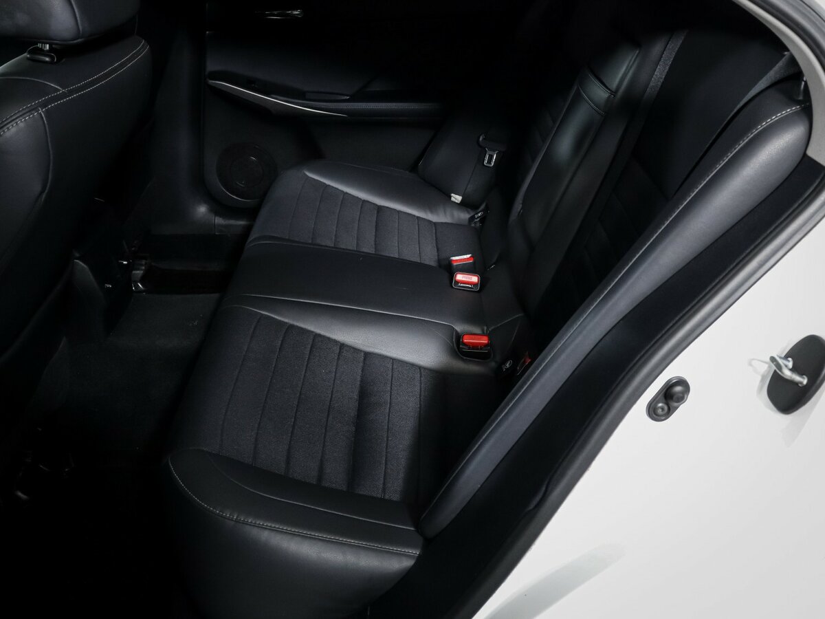 Купить Lexus IS с пробегом. Фото: #7