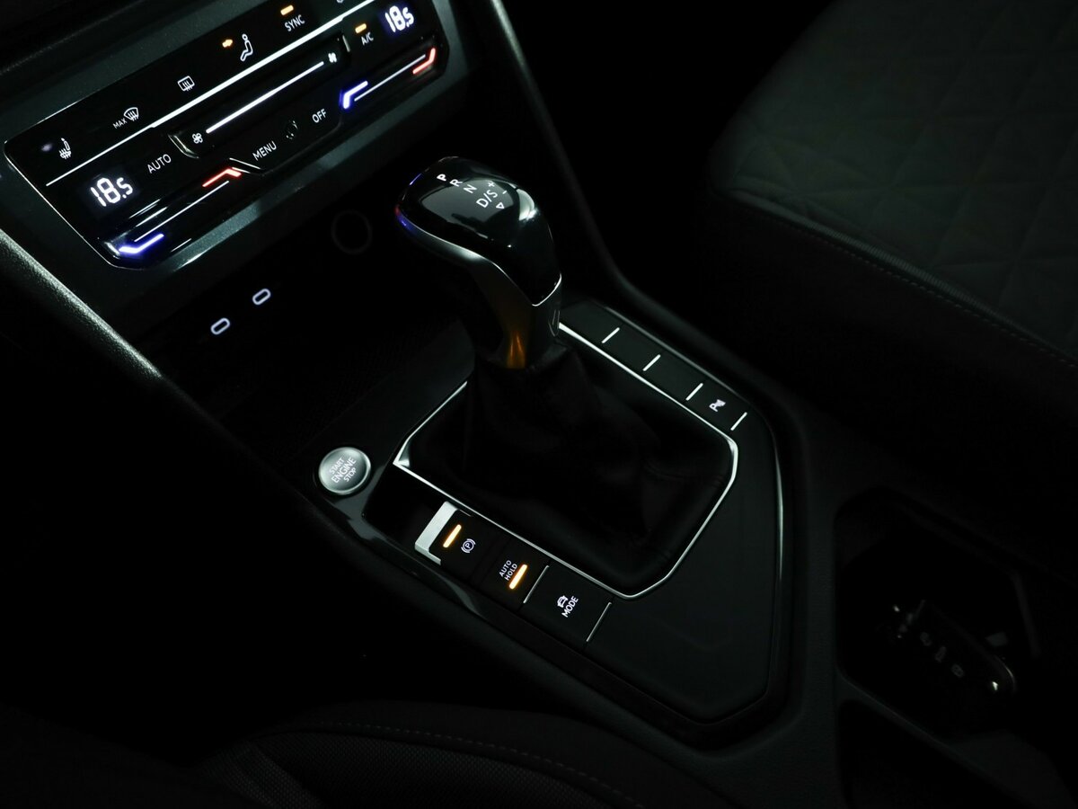 Купить Volkswagen Tiguan с пробегом. Фото: #21