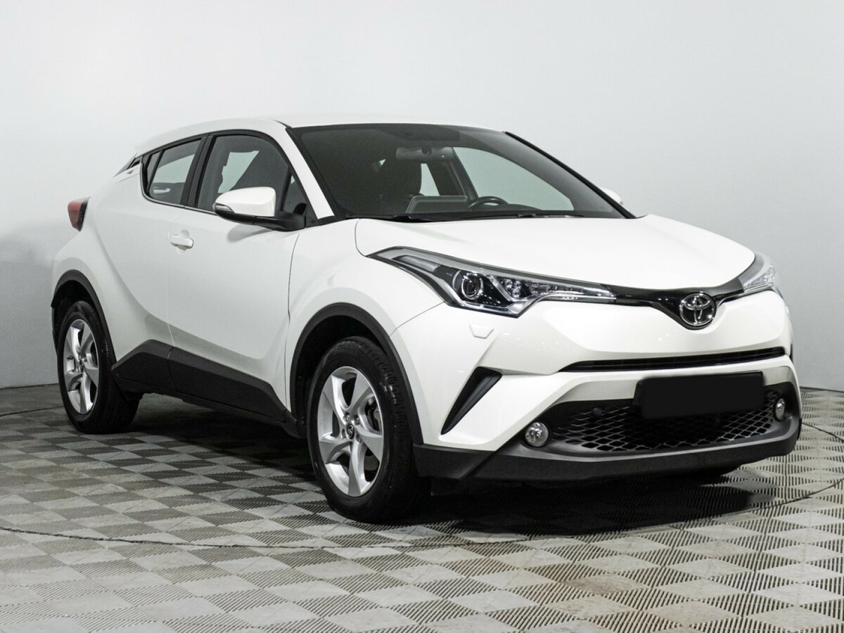Купить Toyota C-HR с пробегом. Фото: #2