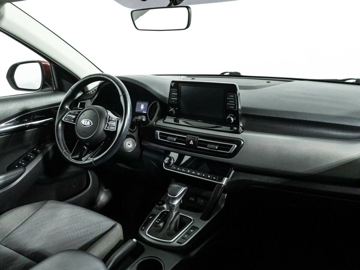 Купить Kia Seltos с пробегом. Фото: #8