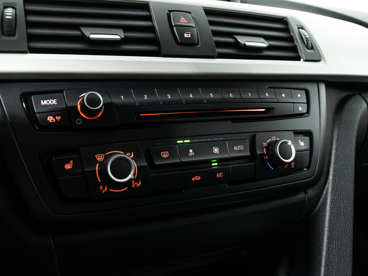 Купить BMW 3 серии с пробегом. Фото: #14