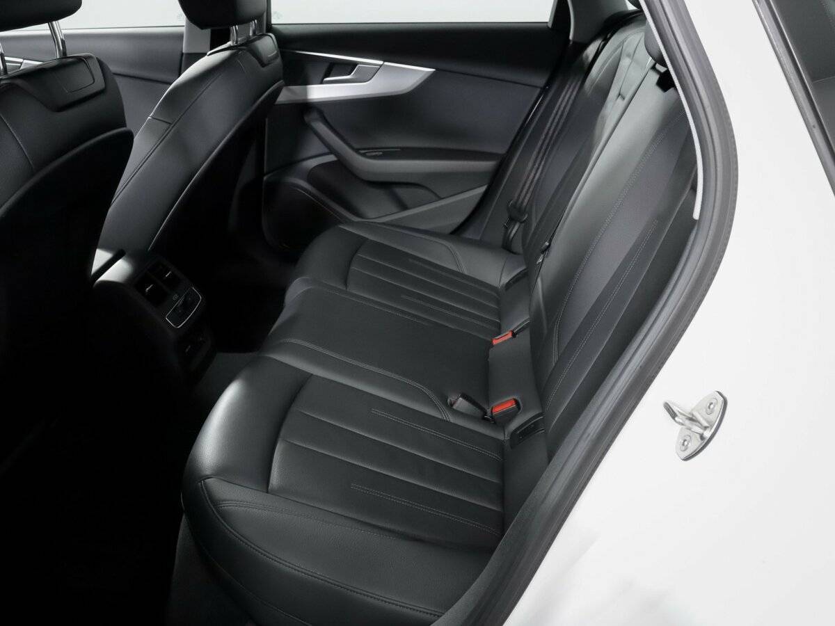 Купить Audi A4 с пробегом. Фото: #9