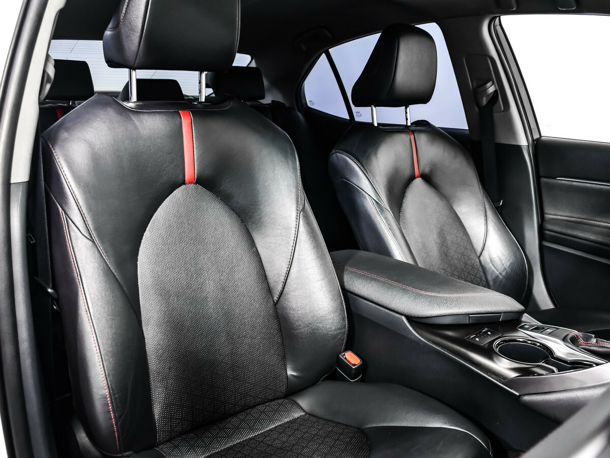 Купить Toyota Camry с пробегом. Фото: #13