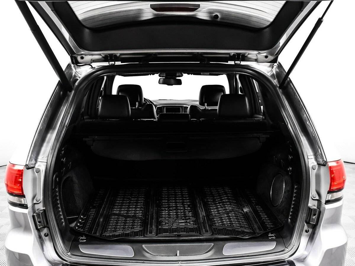 Купить Jeep Grand Cherokee с пробегом. Фото: #19