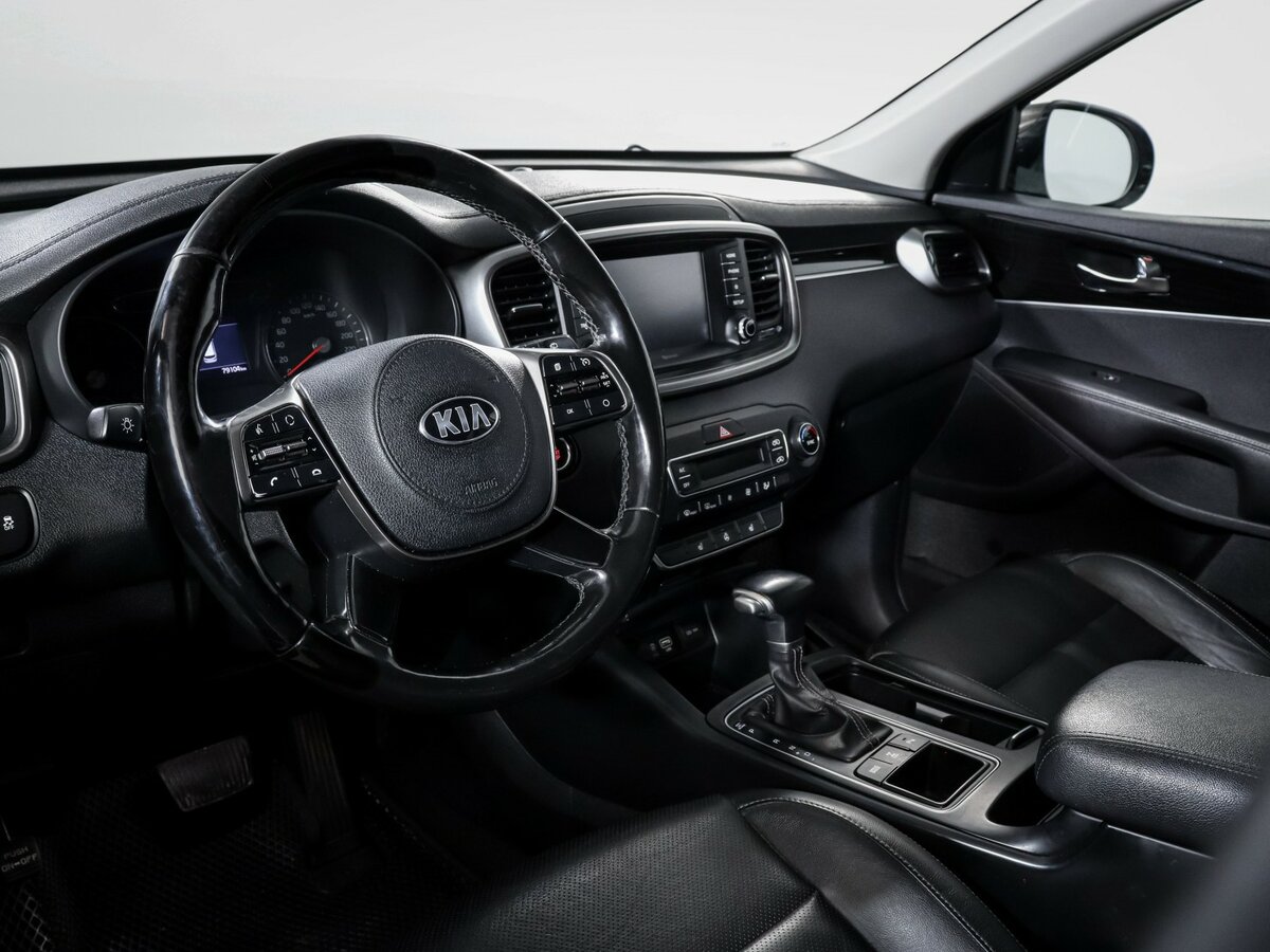 Купить Kia Sorento с пробегом. Фото: #10