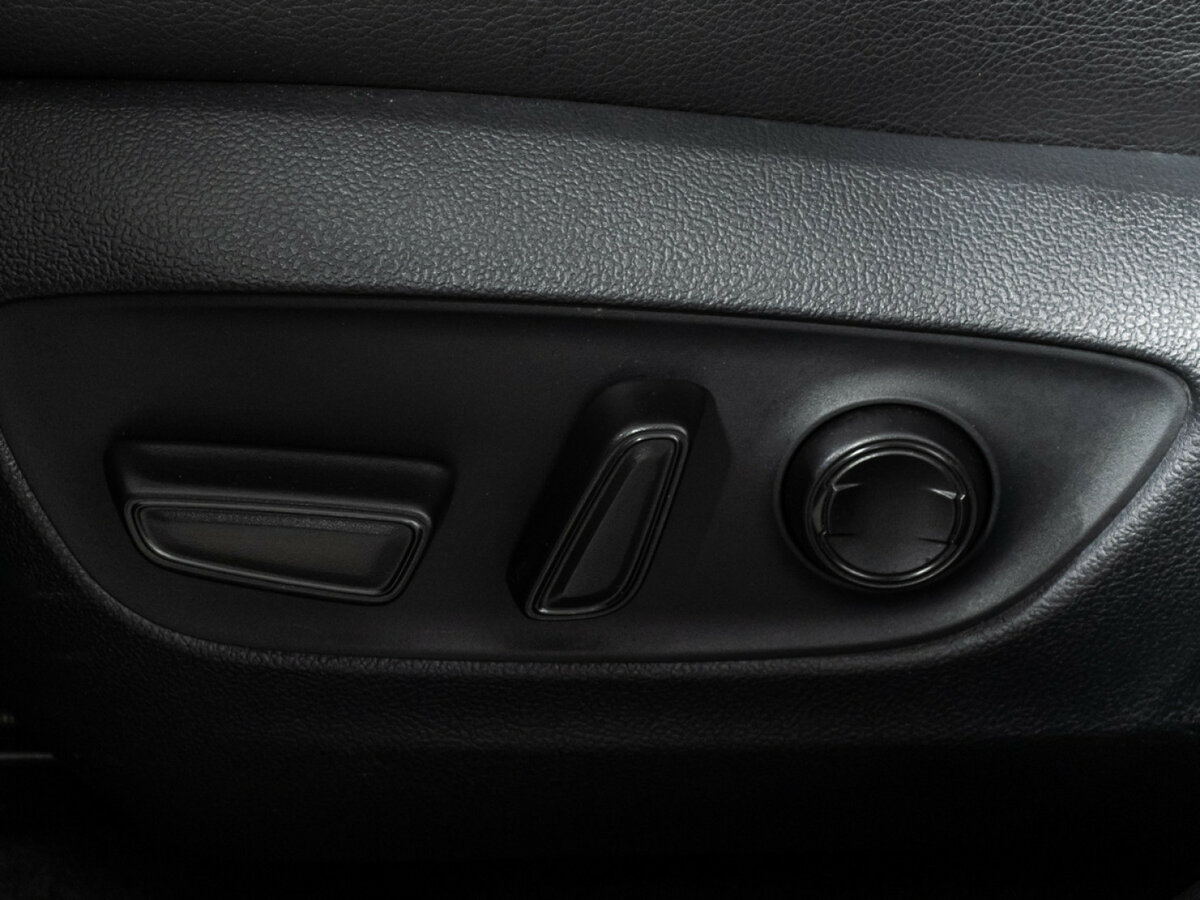 Купить Toyota RAV4 с пробегом. Фото: #14